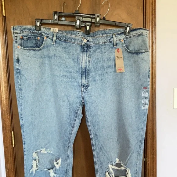 Relisted Levi’s 541 athletic taper distressed jean sits at waist 58 x 34 - Picture 7 of 17